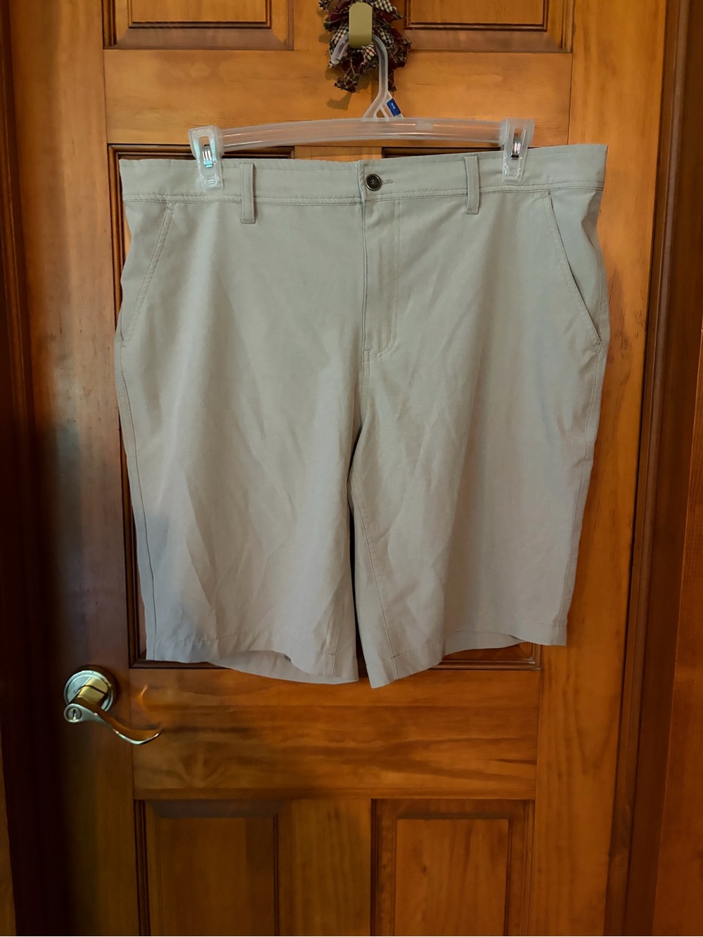 Men's Coolkeep performance shorts, golf shorts size 38